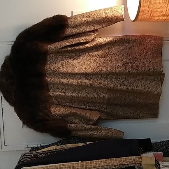🦊 Vintage Leather Coat with Real Mink Fur Collar - Picture 3 of 11